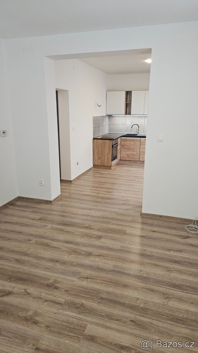 Prodám rodinný dům přímo v Prostějově- perfektní stav - 7