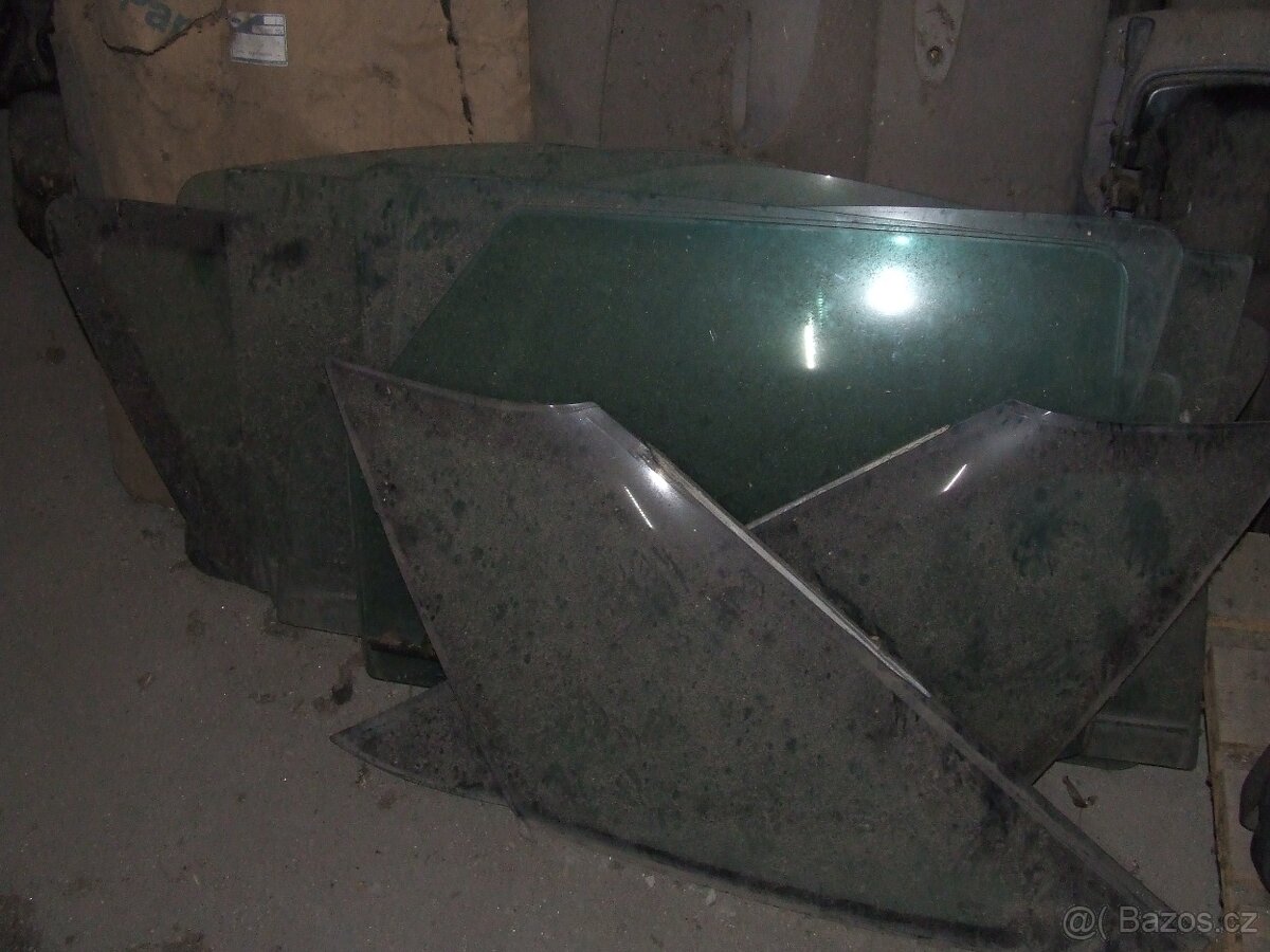 Prodám skla na starší Fordy - 7