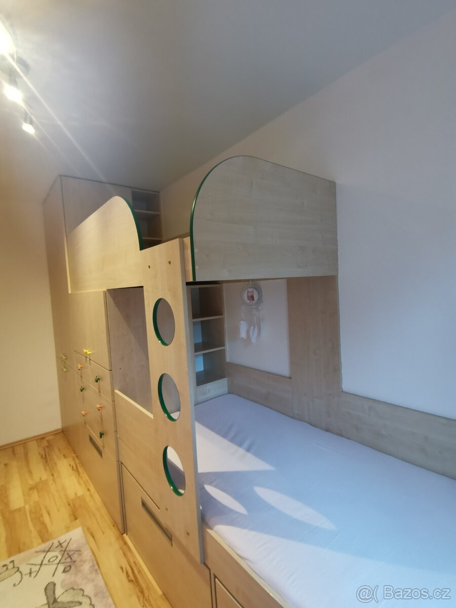 Nábytek do dětského pokoje - set skříně a palanda - 7