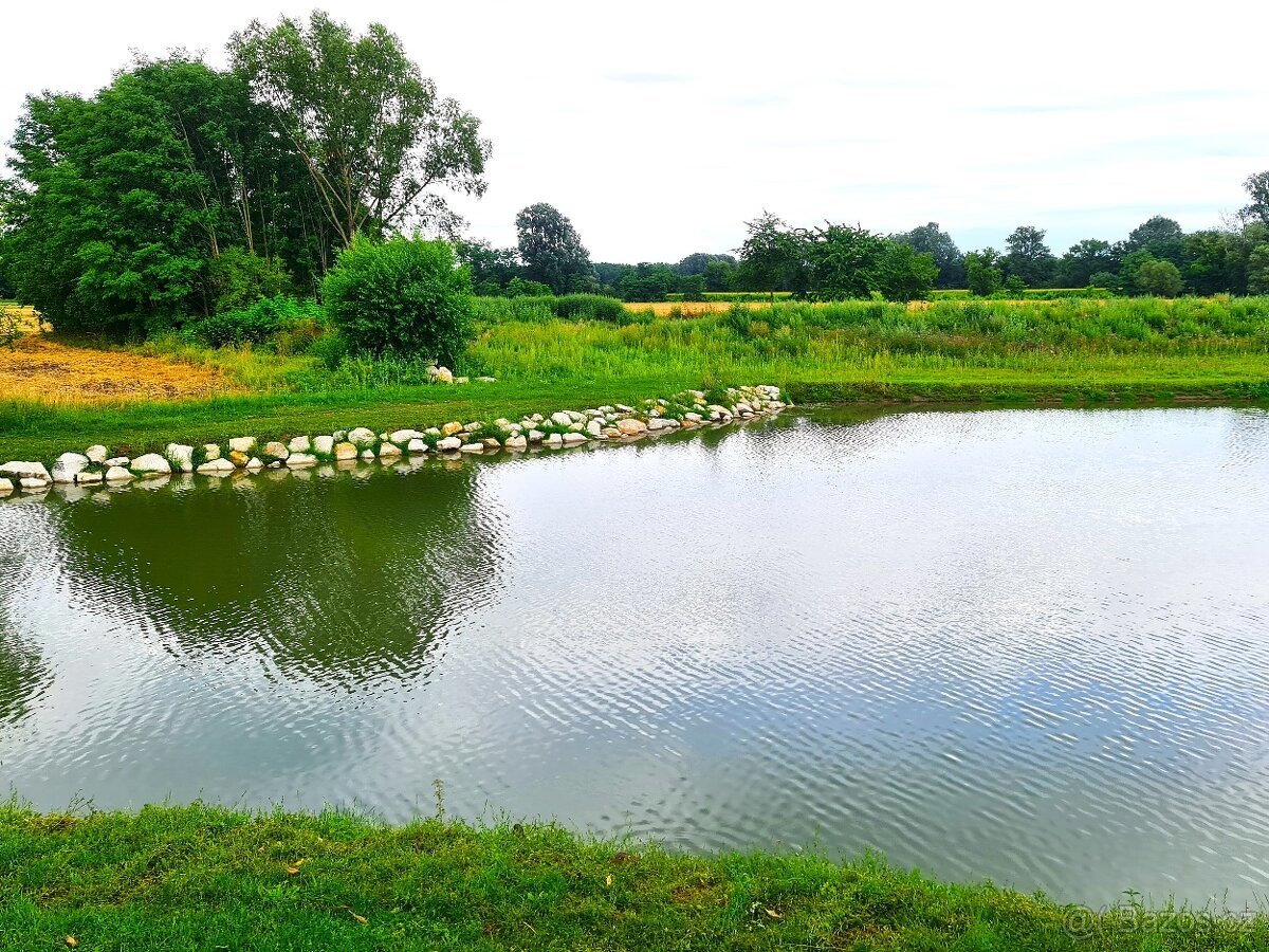 Pozemek v krásné přírodě pro mobilní objekt, zahrádku - 7