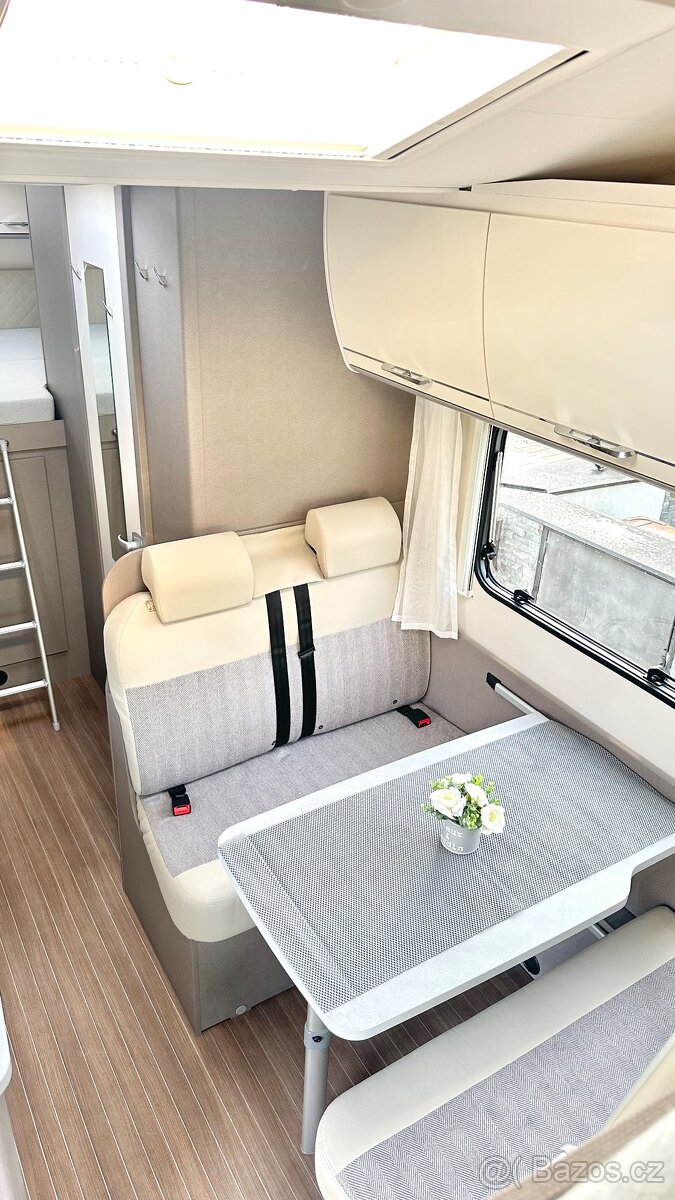 Pronájem - Obytný vůz s alkovnou - 7