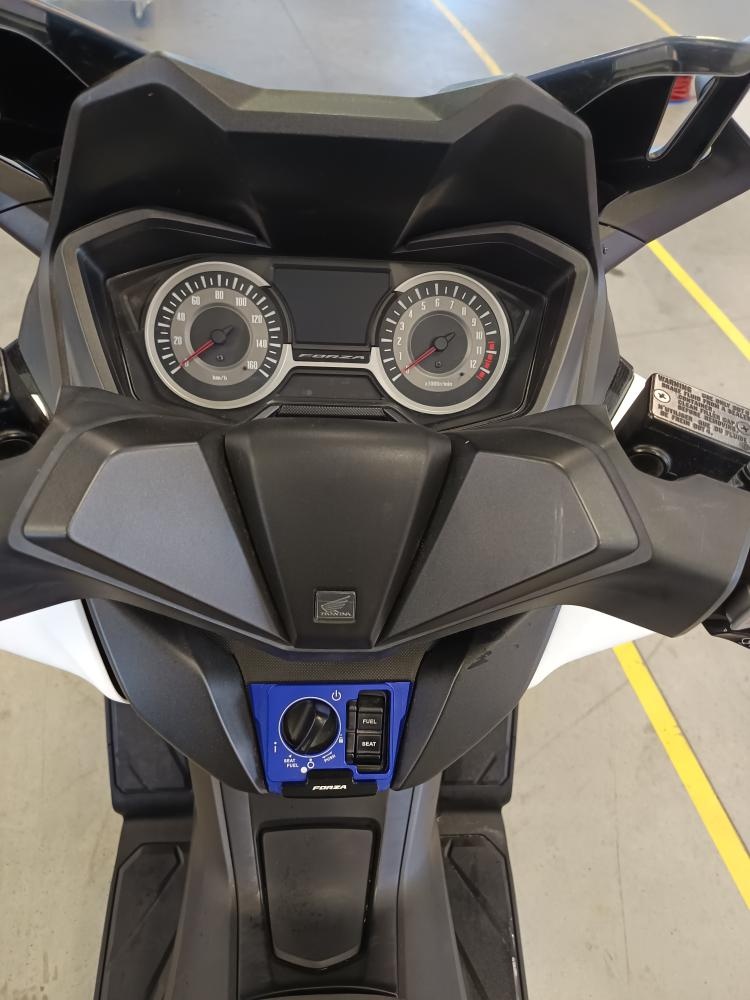 Honda Forza 125 - 7
