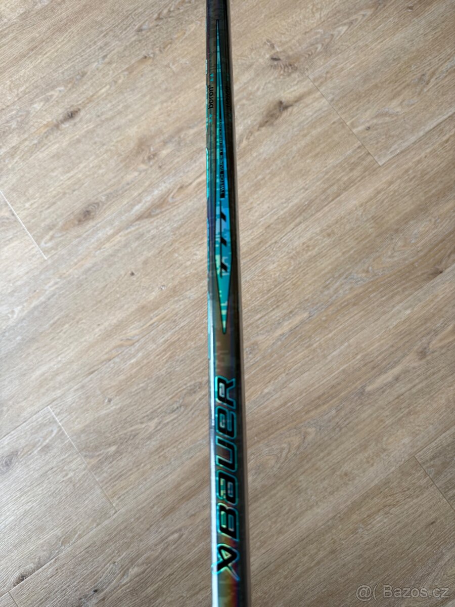 Hokejka Bauer TWITCH, pravá, P28, flex 70 - 7