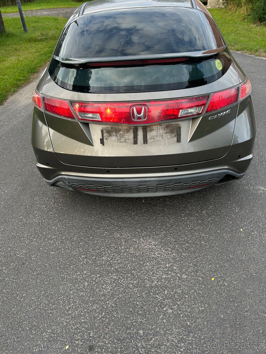 Honda Civic 8G 1.4i náhradní díly L13A7 - 7