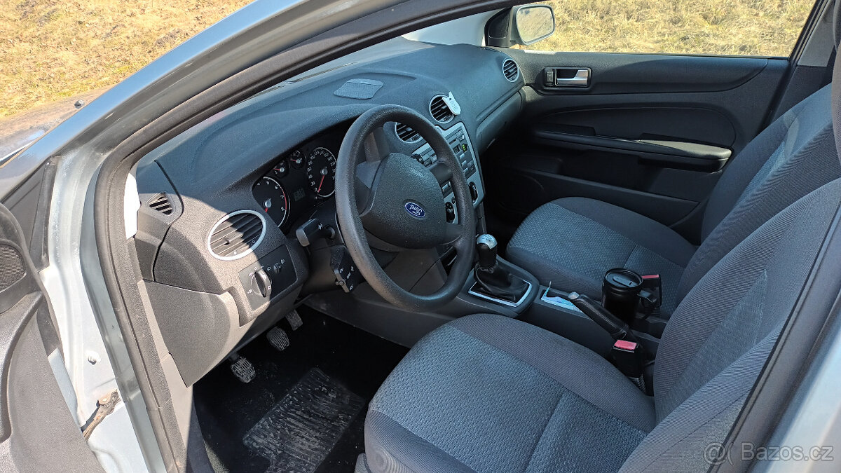 Ford Focus 1,6I - 7