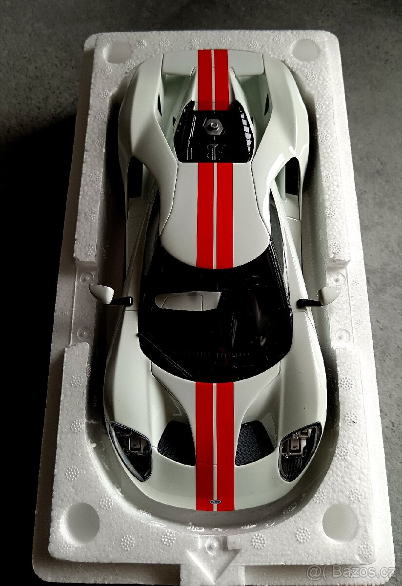 1:18 Ford GT - 7