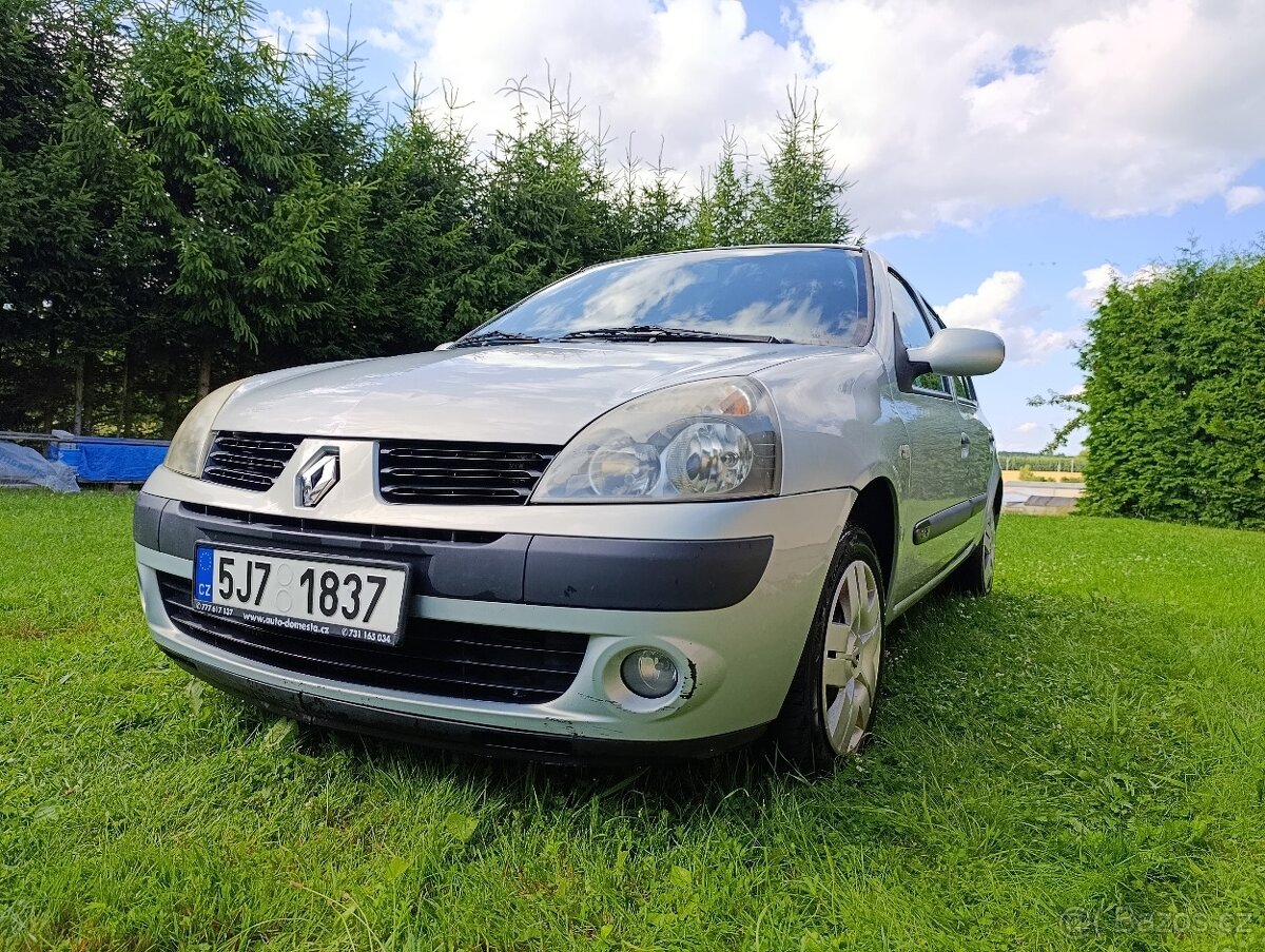 Renault Clio - 7