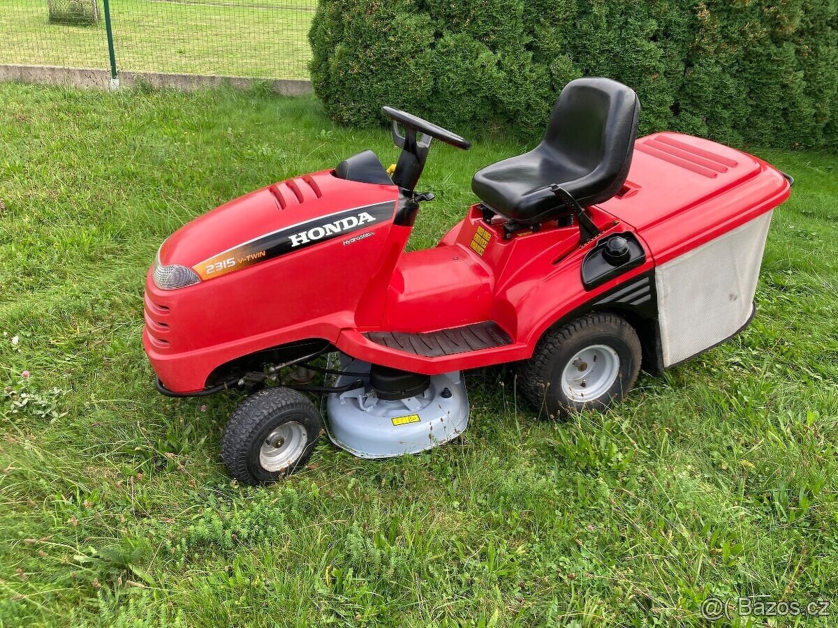 Zahradní traktor Honda 2315 - 7
