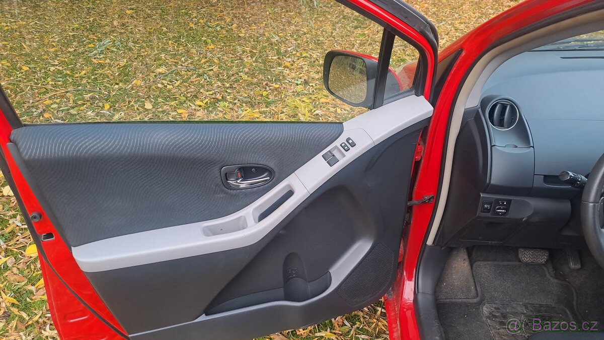 Toyota Yaris - 7