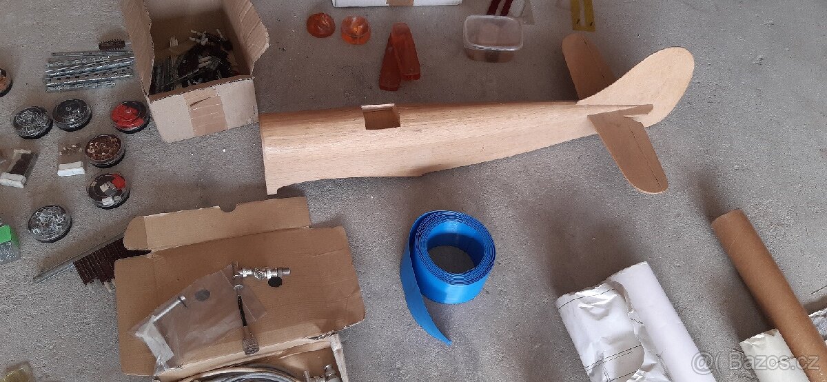 Různé díly na letadelka modely planky - 7
