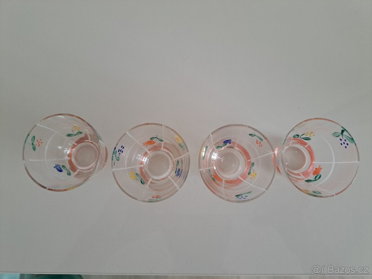 Skleněná karafa se čtyřmi skleničkami - 7