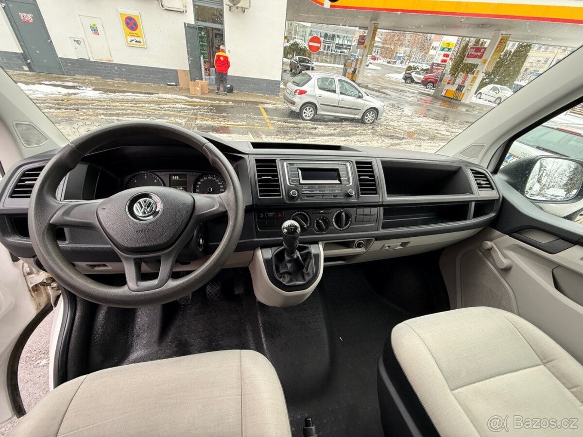 Volkswagen Transporter 2.0 TDi • 4/2016 • 62kw • Nová STK - 7