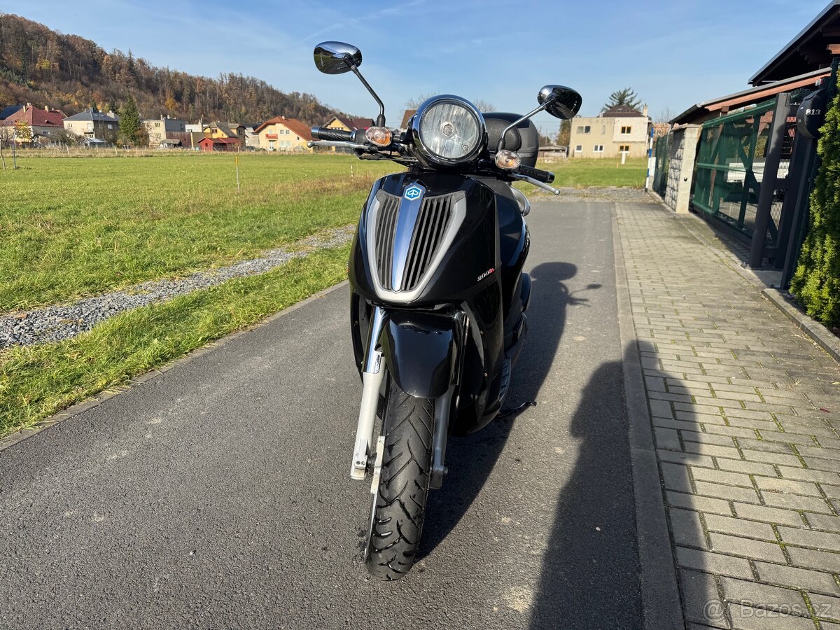 Piaggio Cruiser 300i - 7