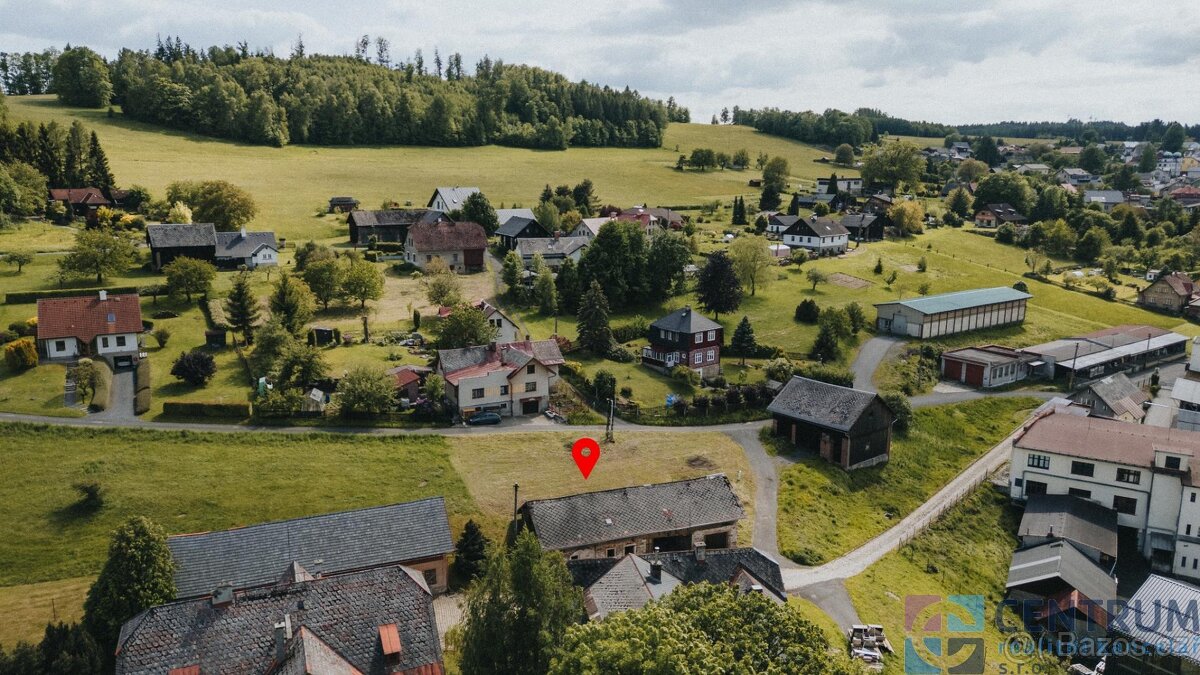 Prodej pozemku 980 m2 - 7