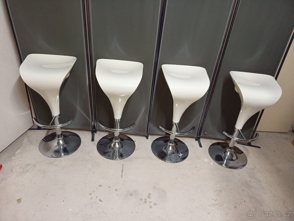 Prodám 4 x krásné výškově stavitelné otáčecí barové židle - 7