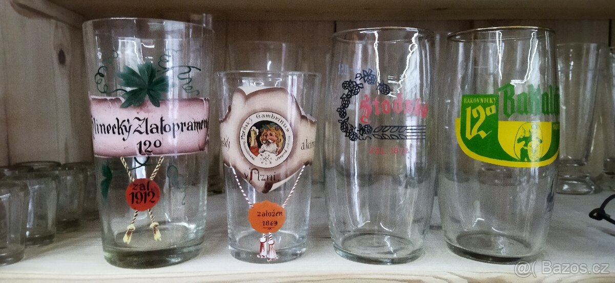 Sbírám - staré pivní láhve,půllitry,cedule,špuntovačku - 7