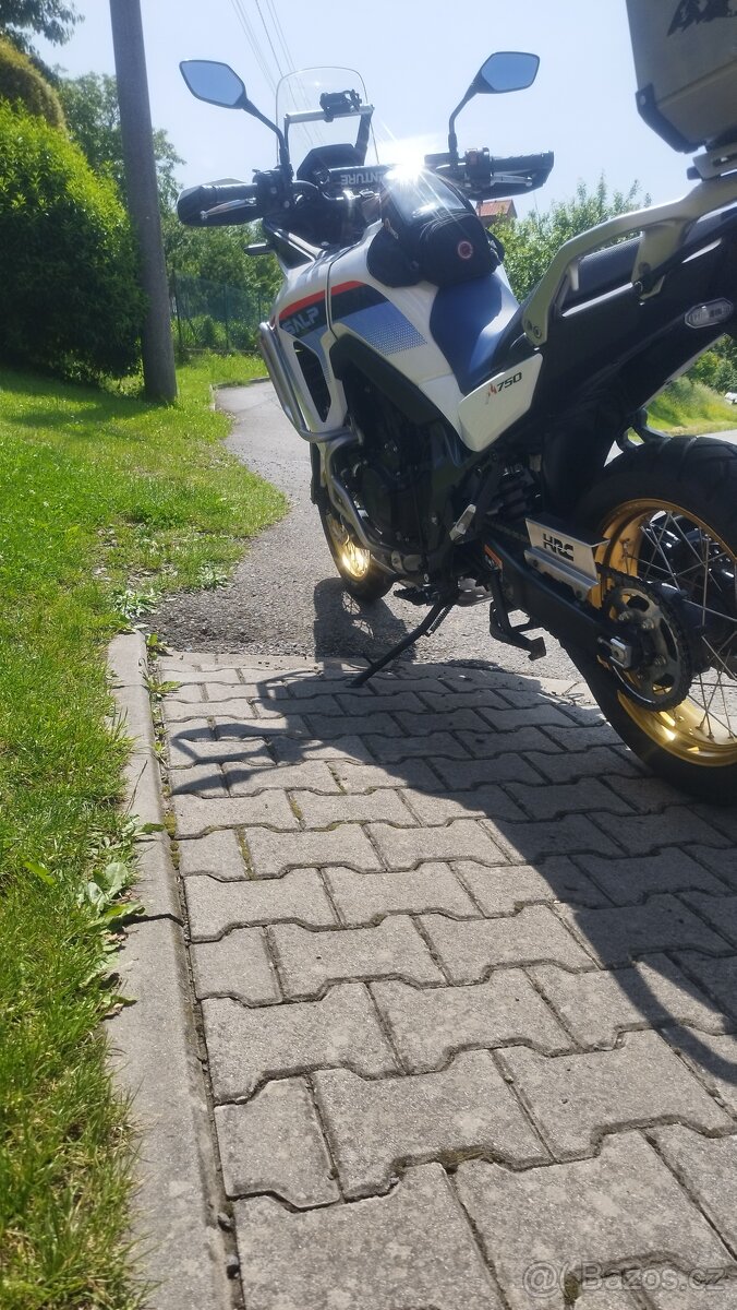 Honda transalp xl 750 - 7