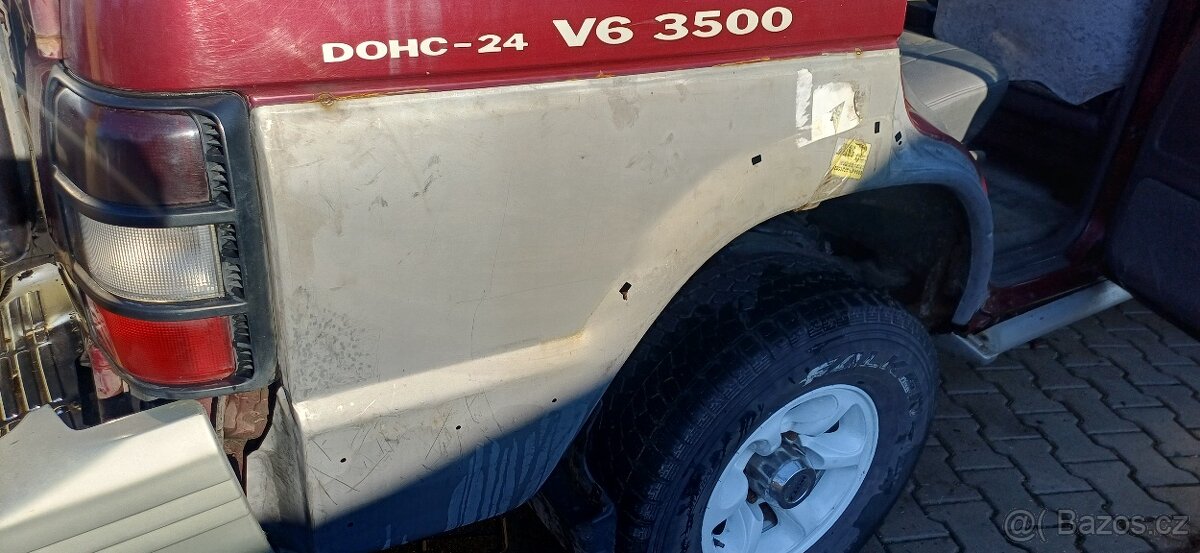 Mitsubishi Pajero rv.1995 3.5V6 - 7