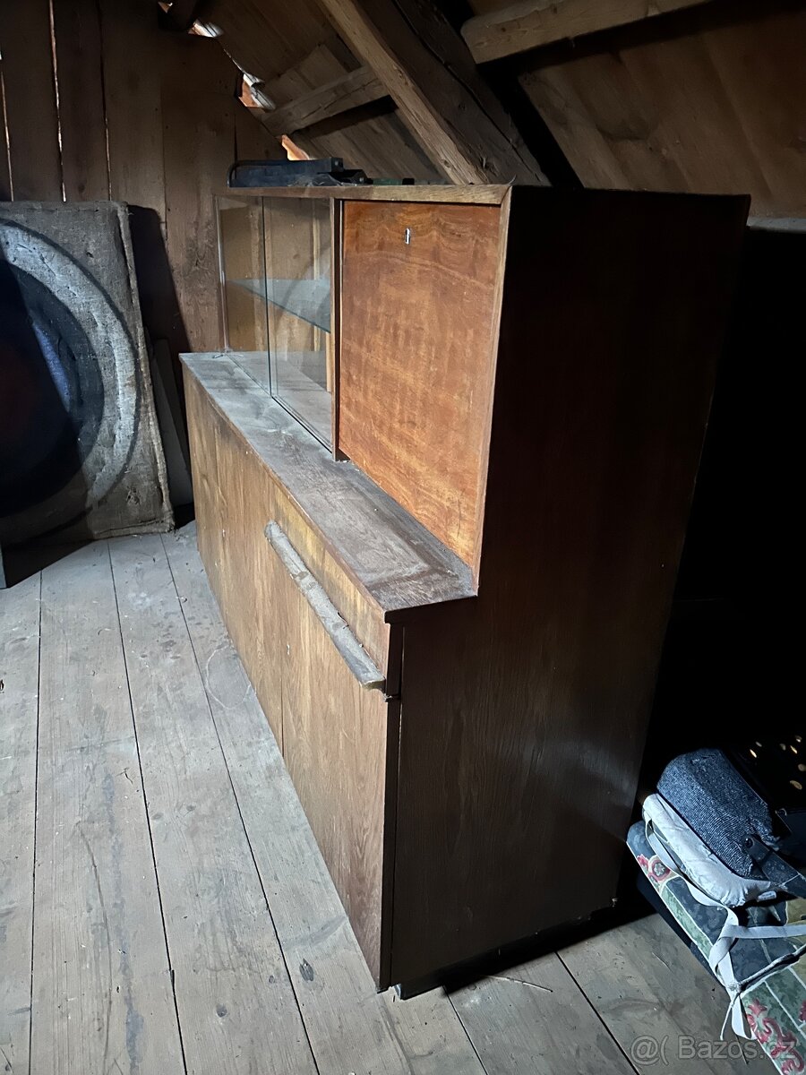 Starožitný nábytek - 7