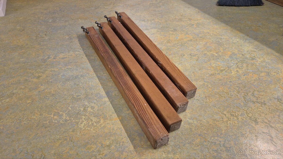 Masivní jídelní rozkládací stůl - 7