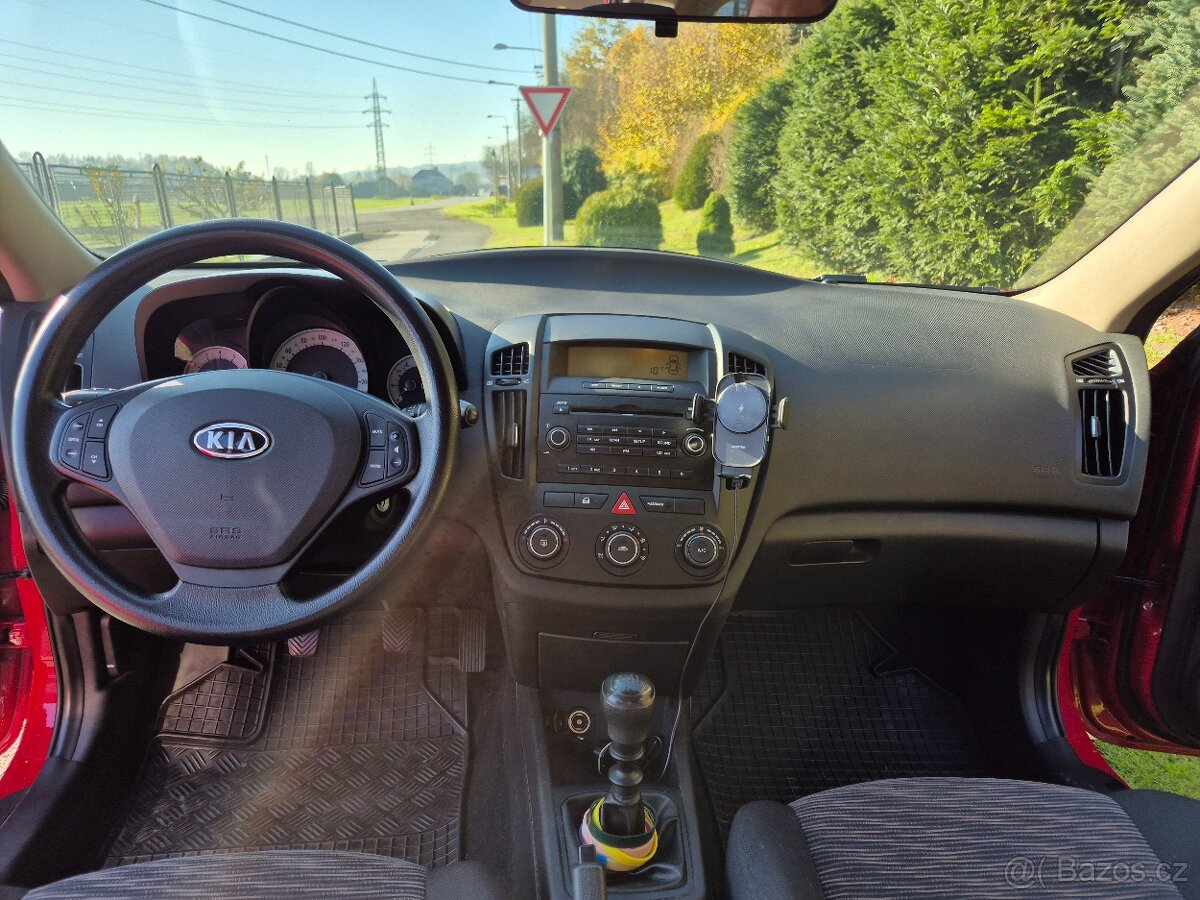 Kia ceed - 7