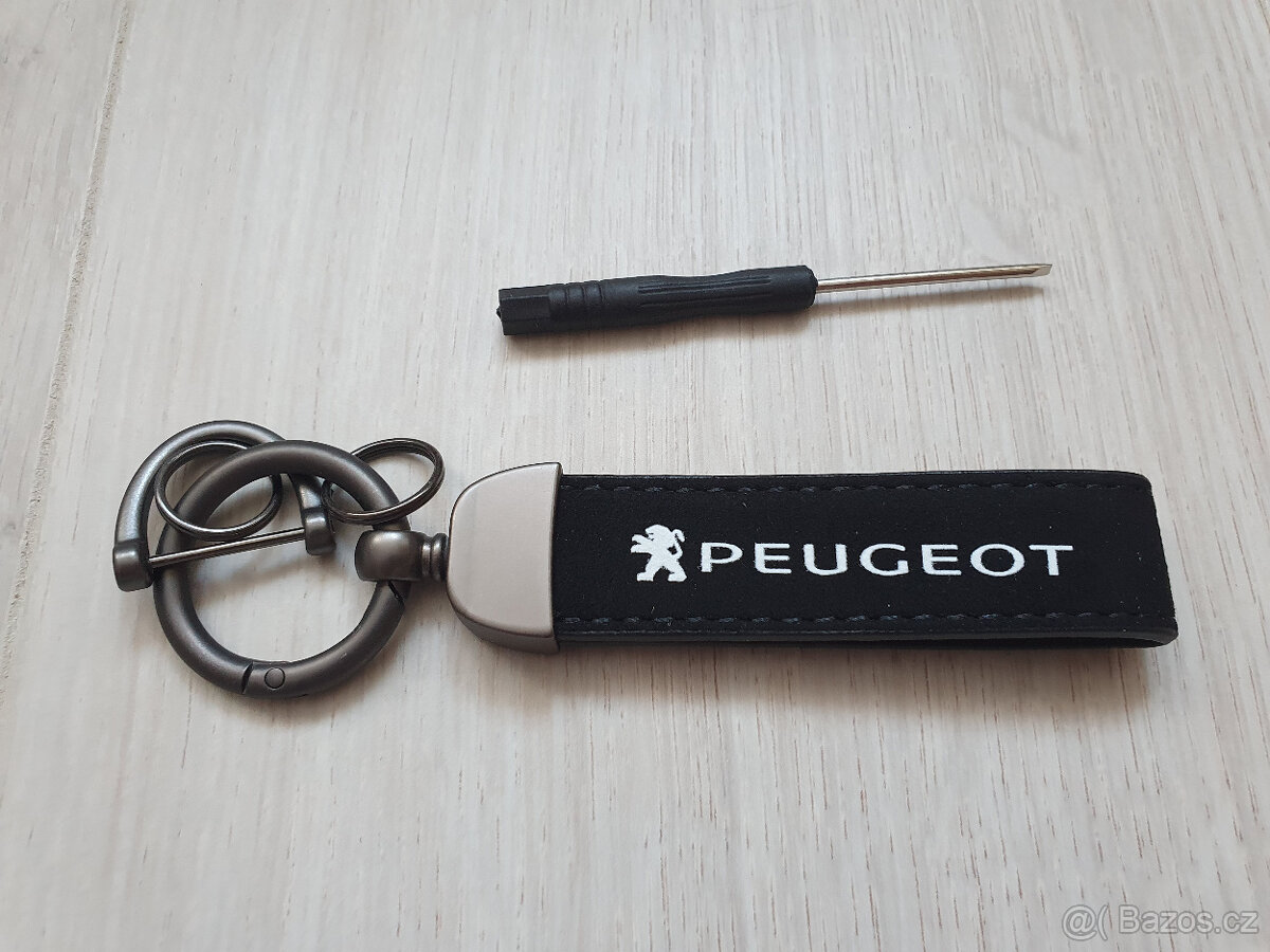 kožená klúčenka skoda 5 farieb, peugeot - 7