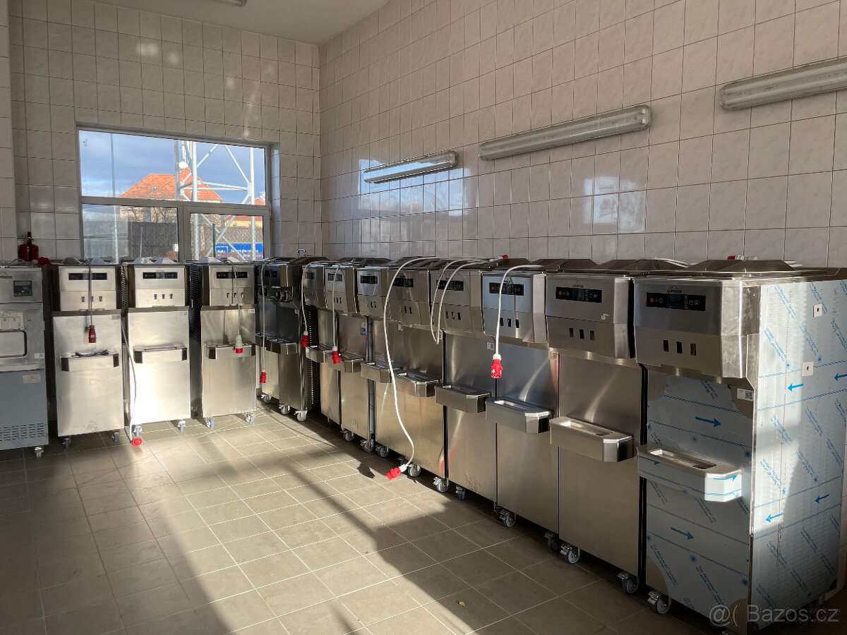 Zmrzlinový stroj Carpigiani - 7