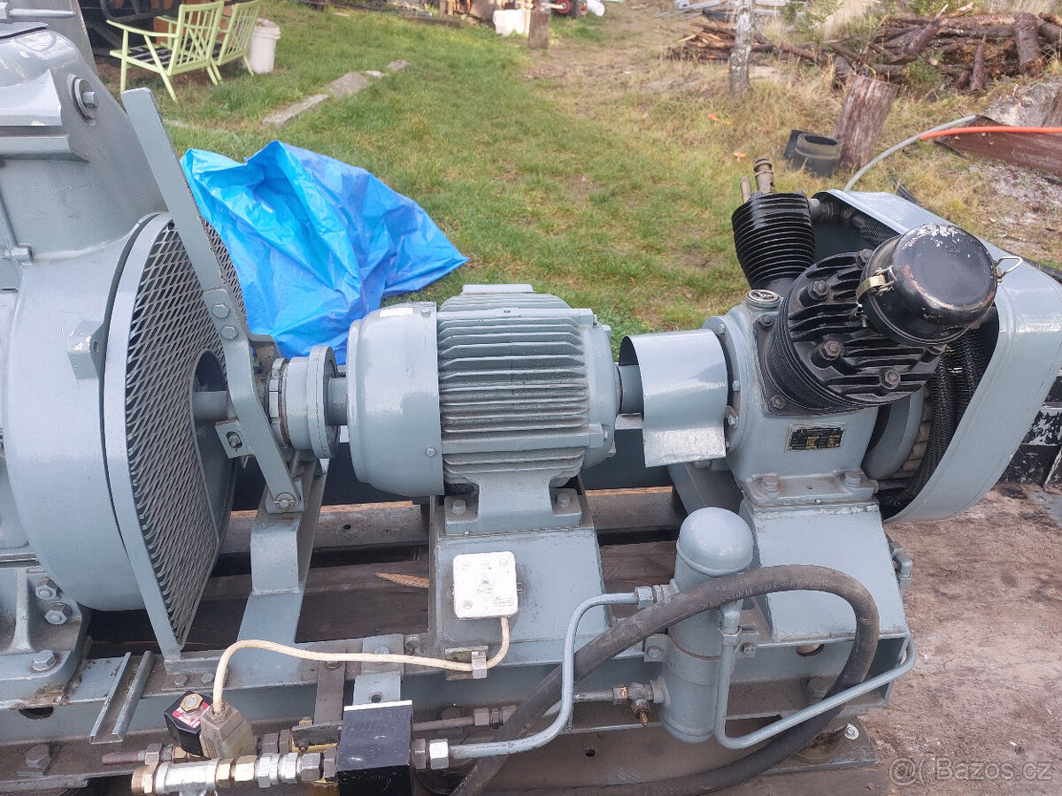 Stabilní motor zn. Farymann diesel 22 + kompresor - 7