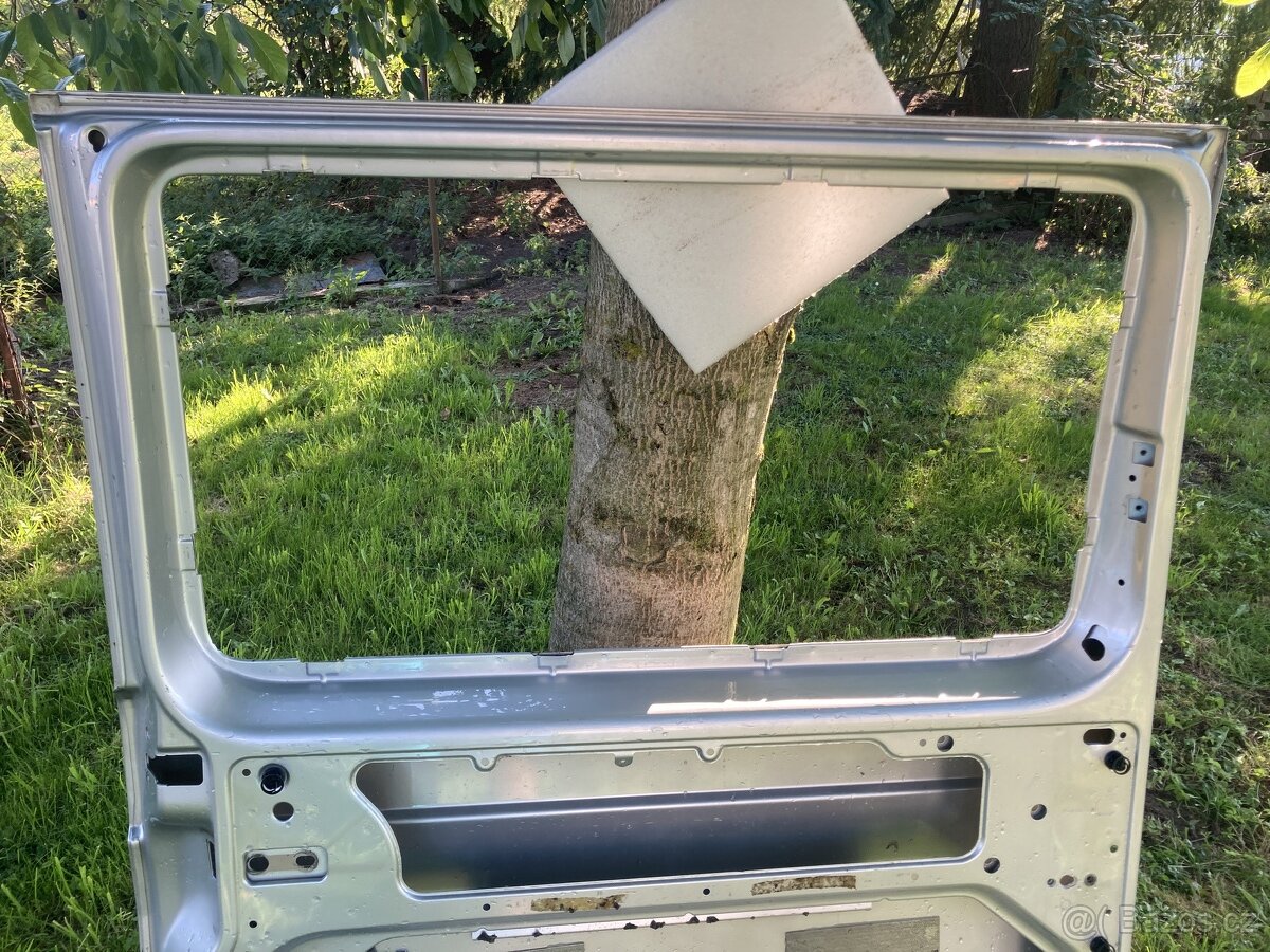 Levé boční dveře Volkswagen T5 - 7