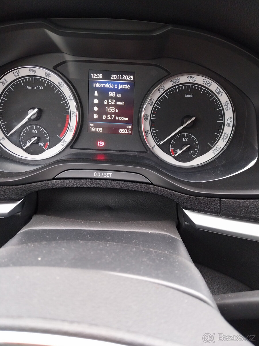 Škoda Karoq Ambition 2,0 TDI 4x4 DSG - 7