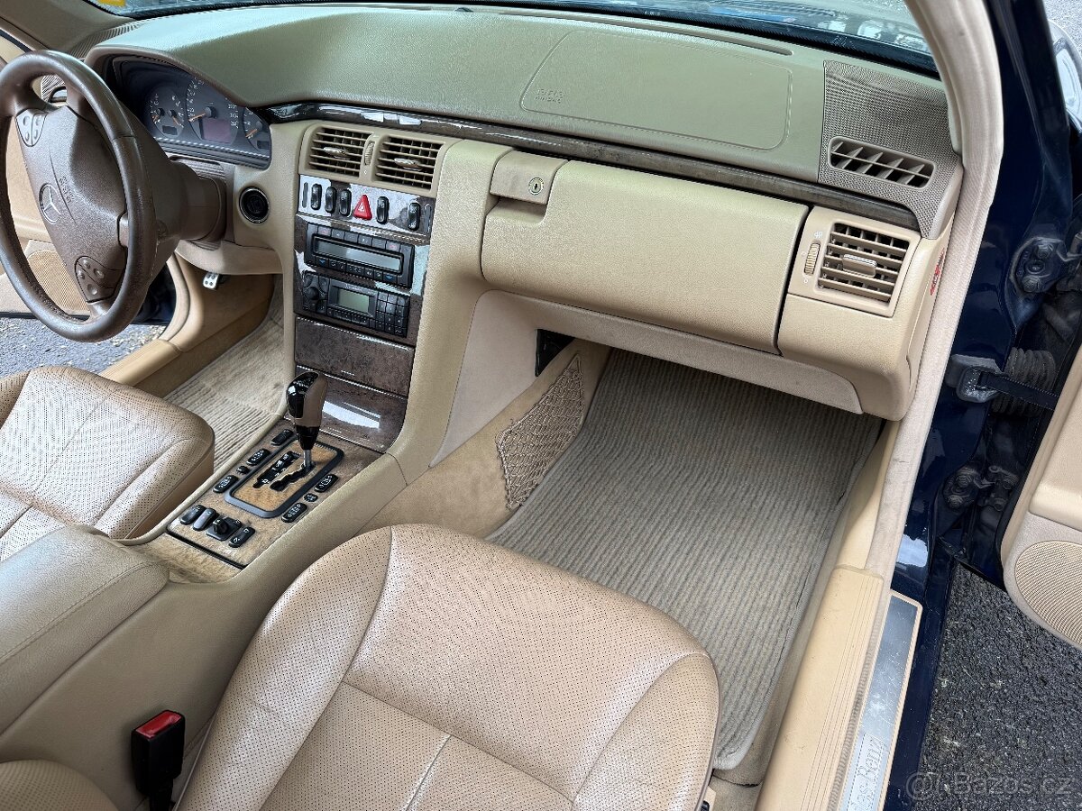 Mercedes E240 125kw 2002 Avantgarde 230 000Km, plná výbava - 7