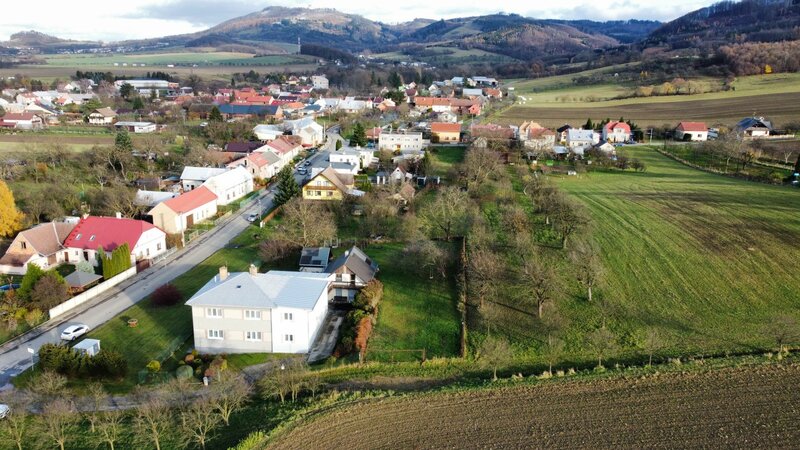 Prodej stavebního pozemku Chomýž - 7