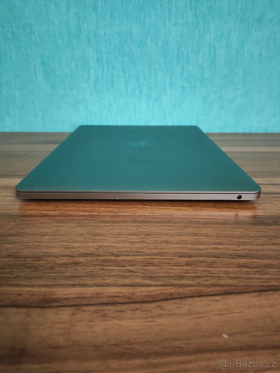 MacBook Pro 13 2020 | i5 • 8GB • 256GB - 7