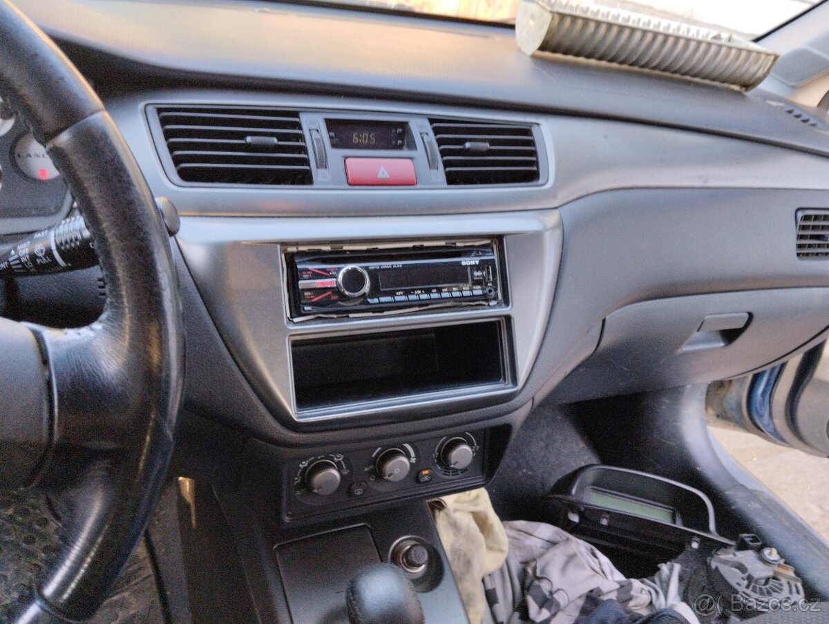 Mitsubishi Lancer 1.6i (72kw) - Na nahradni dily - 7
