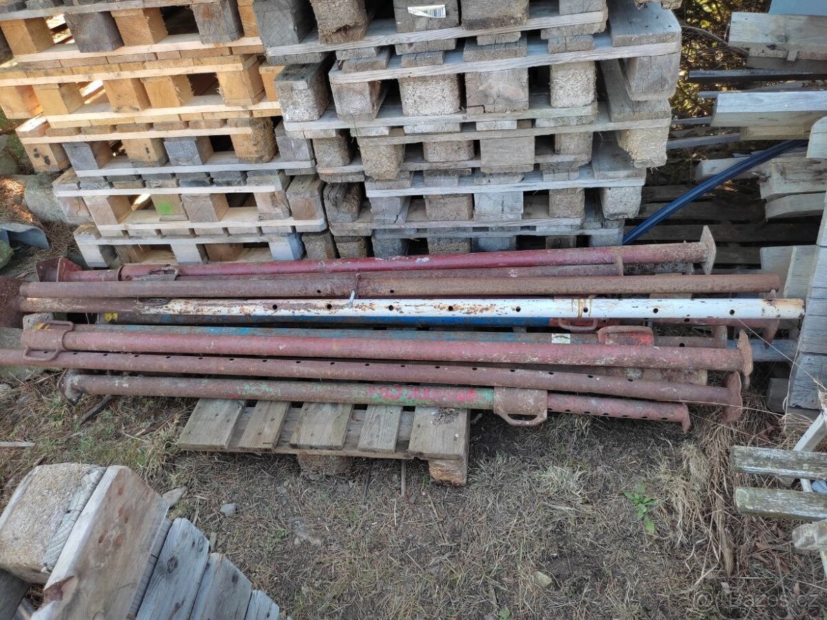 Trubkové lešení a žabky a stojky, hakyna - 7