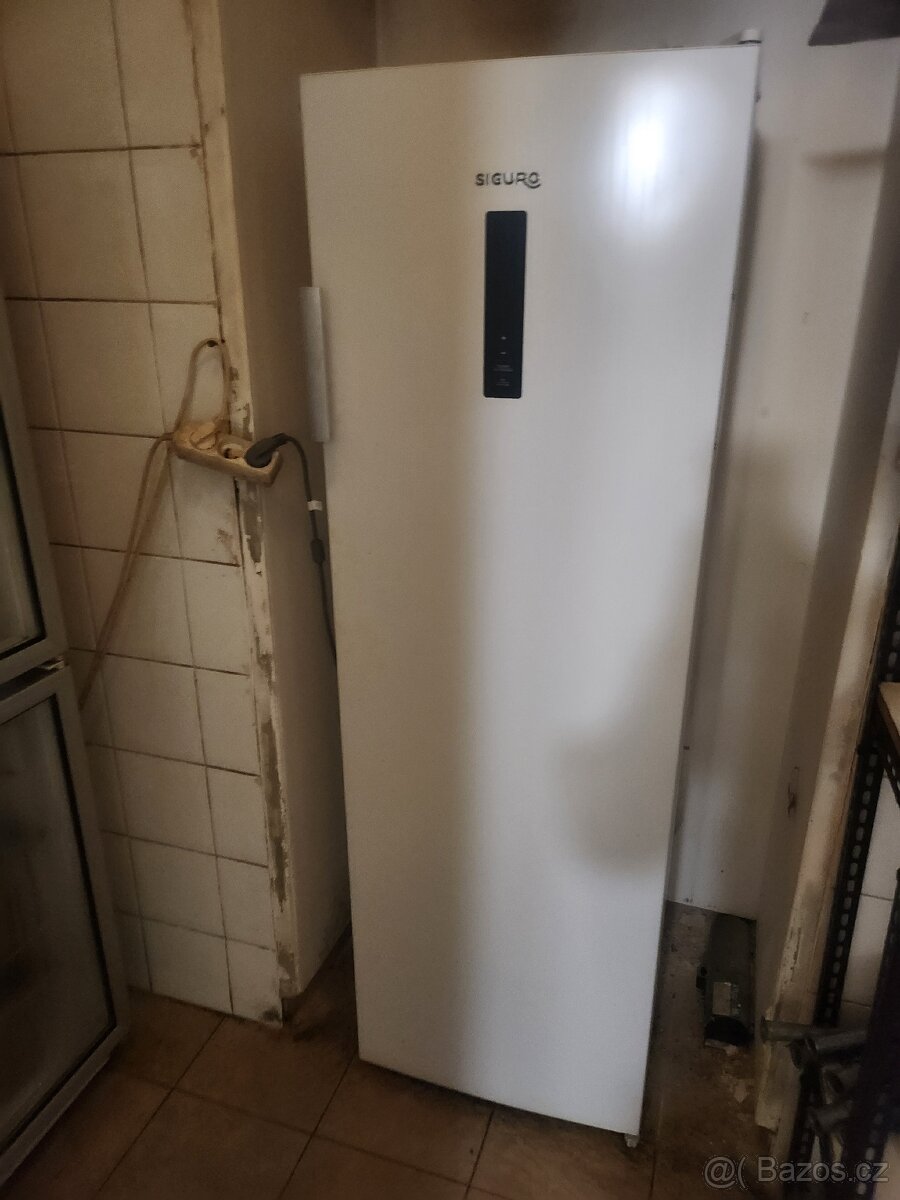 Selling multiple freezers - 7