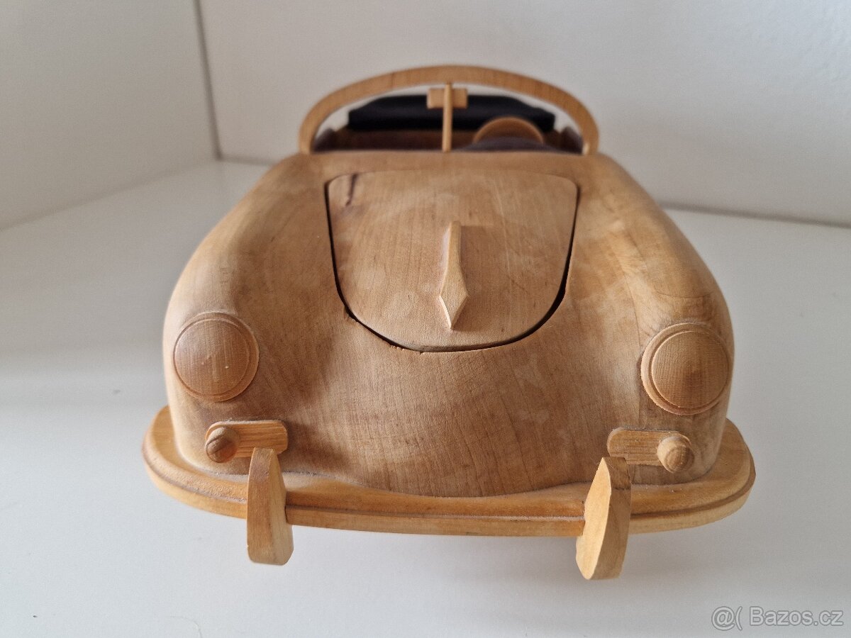 Dřevěný model auta - 7