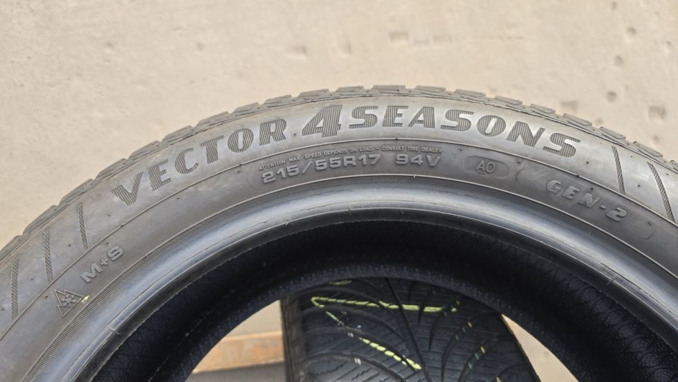 Celoroční pneumatiky 215/55/17 Good Year - 7