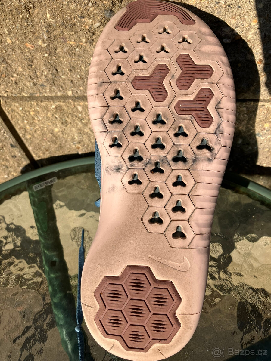 Tenisky NIKE vel 40,5 - 7