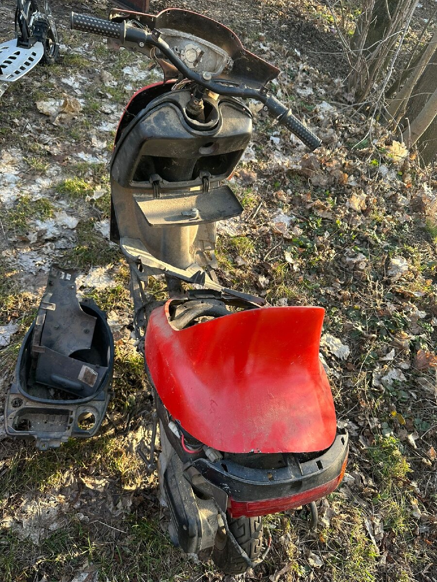 Skútry Piaggio ZIP 50 - 7
