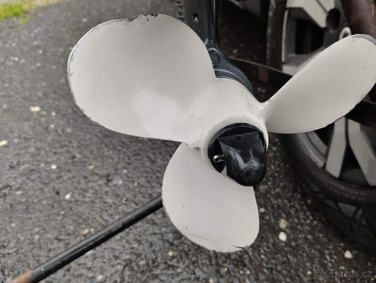 Lodní motor Yamaha 4(6)Ps 4Takt plus tank - Top stav - 7