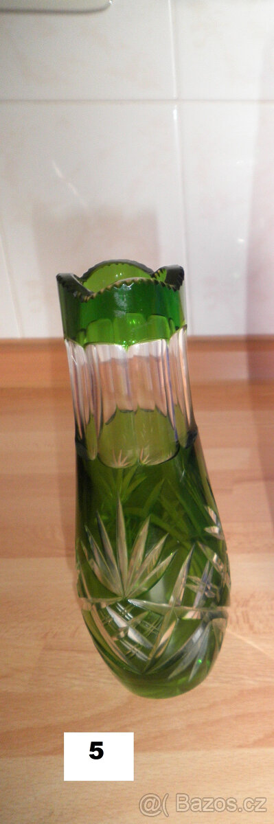 Vázy skleněné,broušené + popelník a sklenice - 7