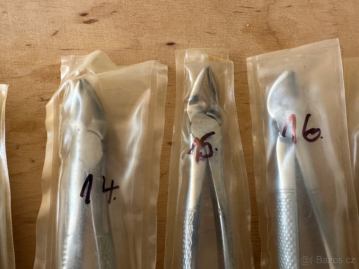 NEPOUŽITÉ zubařské extrakční kleště CHIRANA 3 - 7