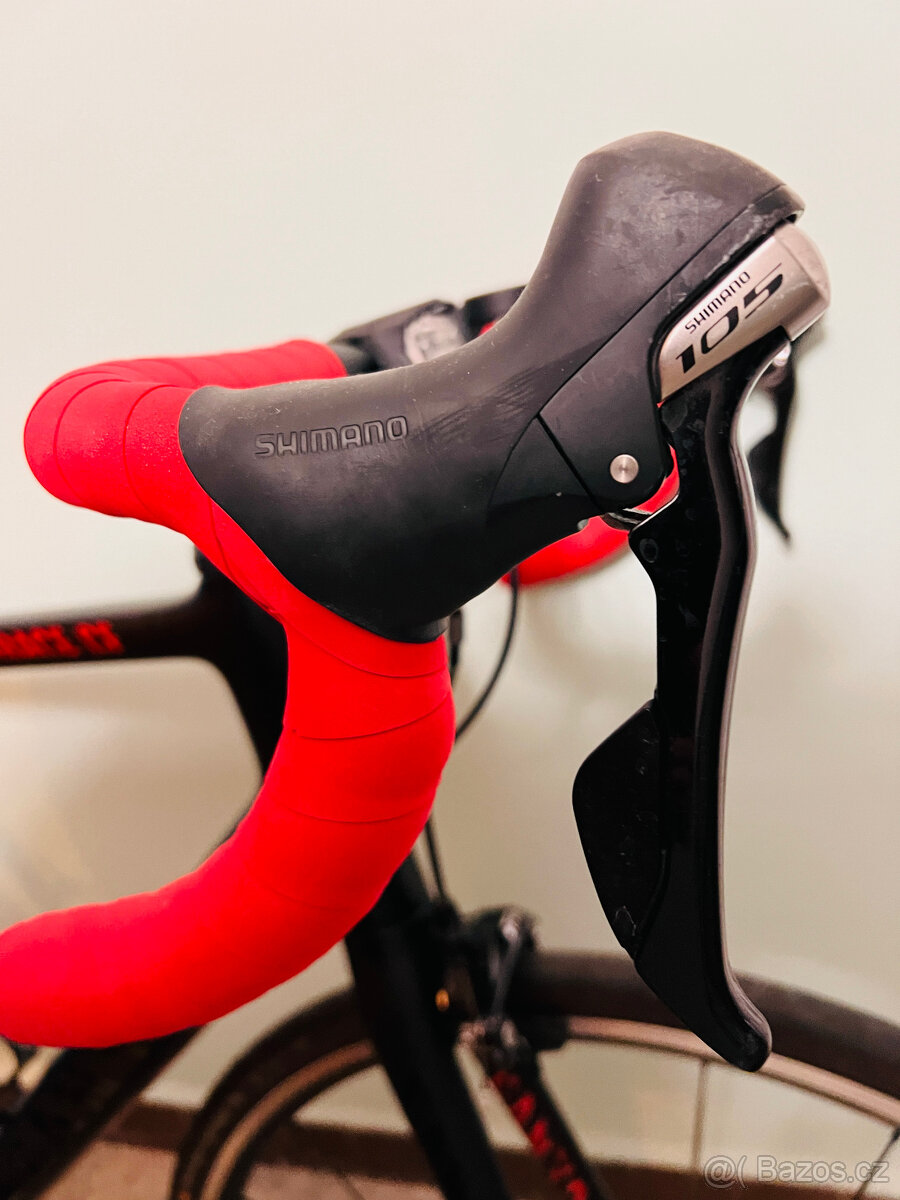 KARBONOVÉ SILNIČNÍ KOLO: CANYON ENDURACE CF - 7