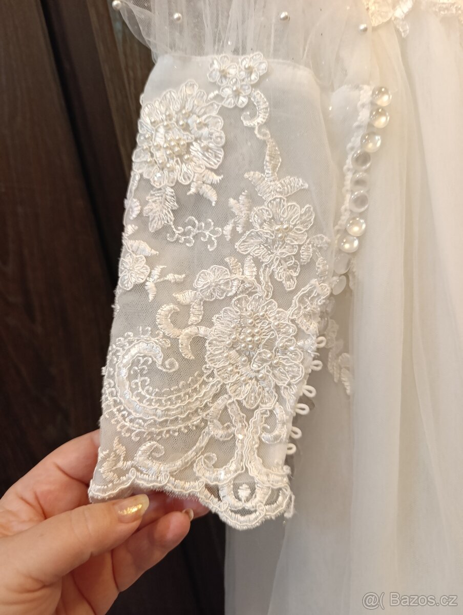 Krásné luxusní svatební saty - 7