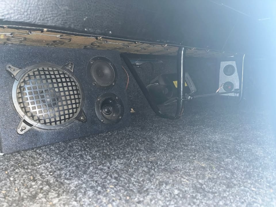 Prodám vw T3 Caravelle 1.9 tdi - výměna možná - 7