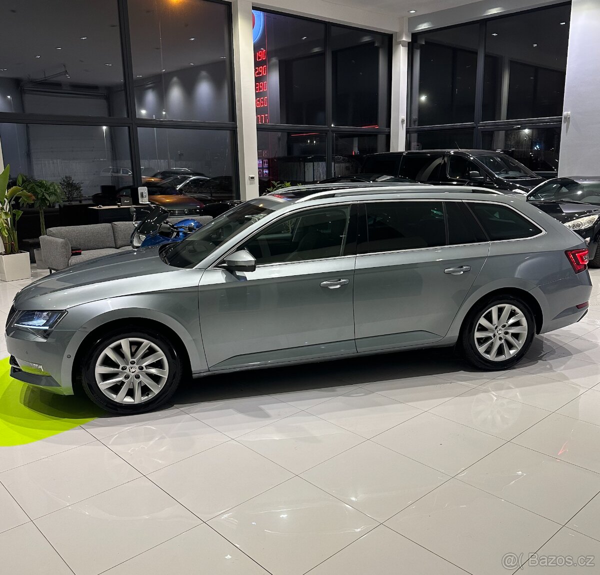 Škoda Superb, 1.6 TDI - Laurent&Clement DPH - 7