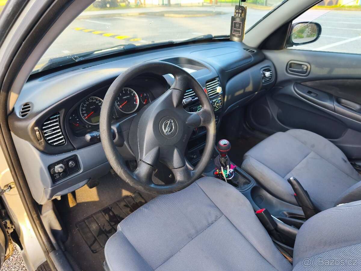 Nissan Almera 1.5 72kw 2005 - 7