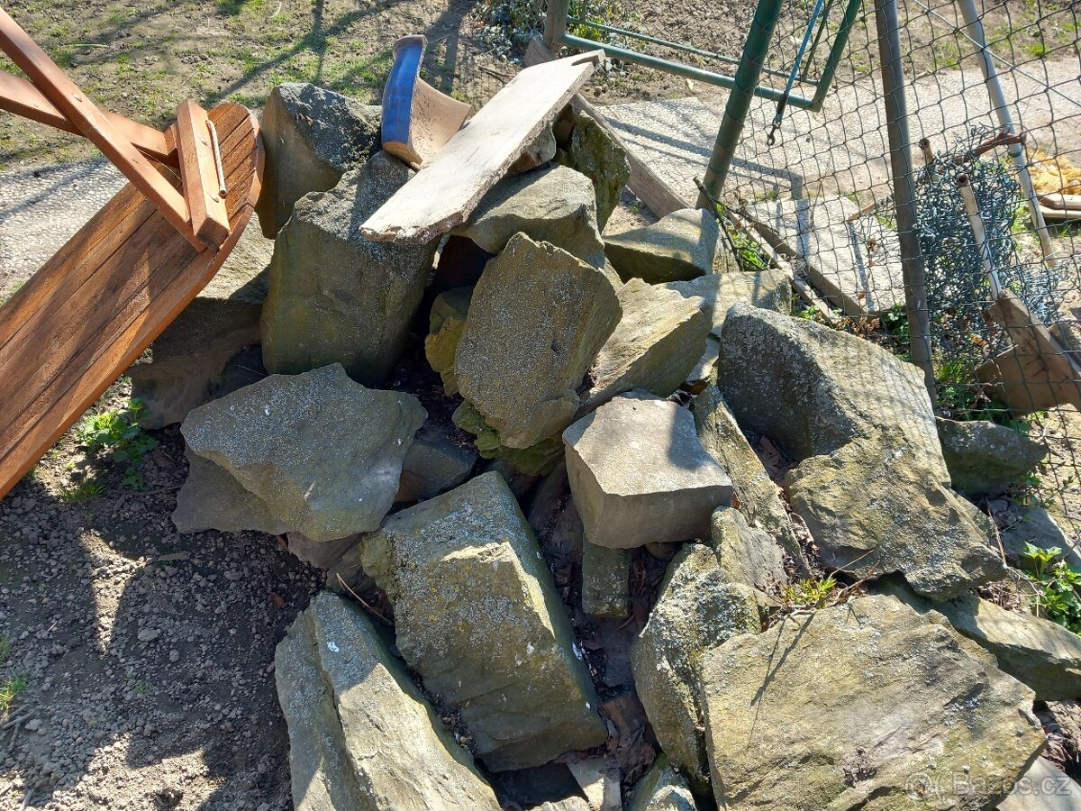 kameny, cihly, suť - 7