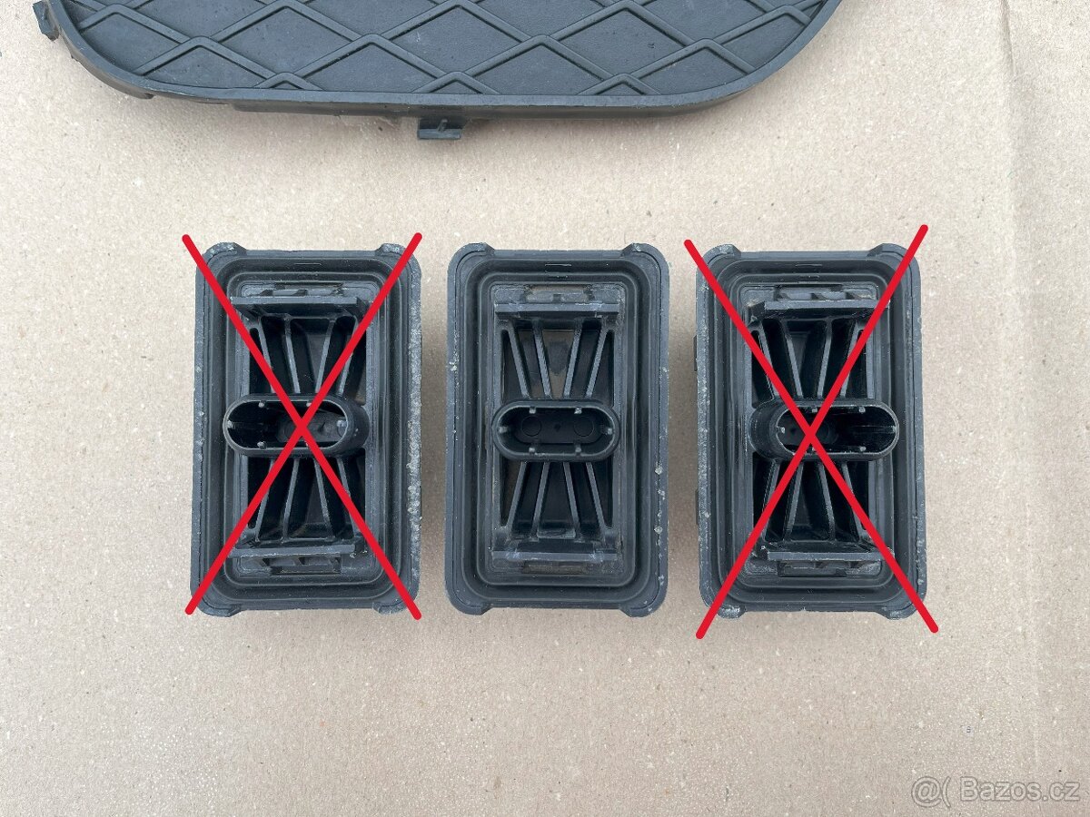 BMW X5 E70, X6 E71/E72 mřížky, zvedací kostky, krytky... - 7